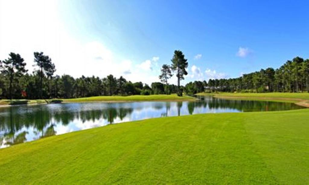 Apartamento Golf Resort シャルネカ エクステリア 写真
